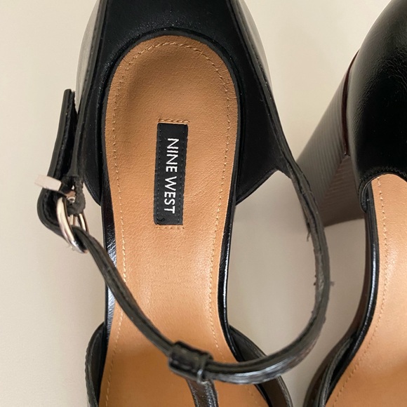 Nine West Janky T Strap Heels - Size 10 M - Picture 3 of 3